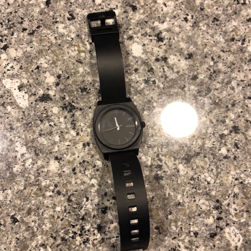 Nixon men’s watch. Matte black. One size fit all.